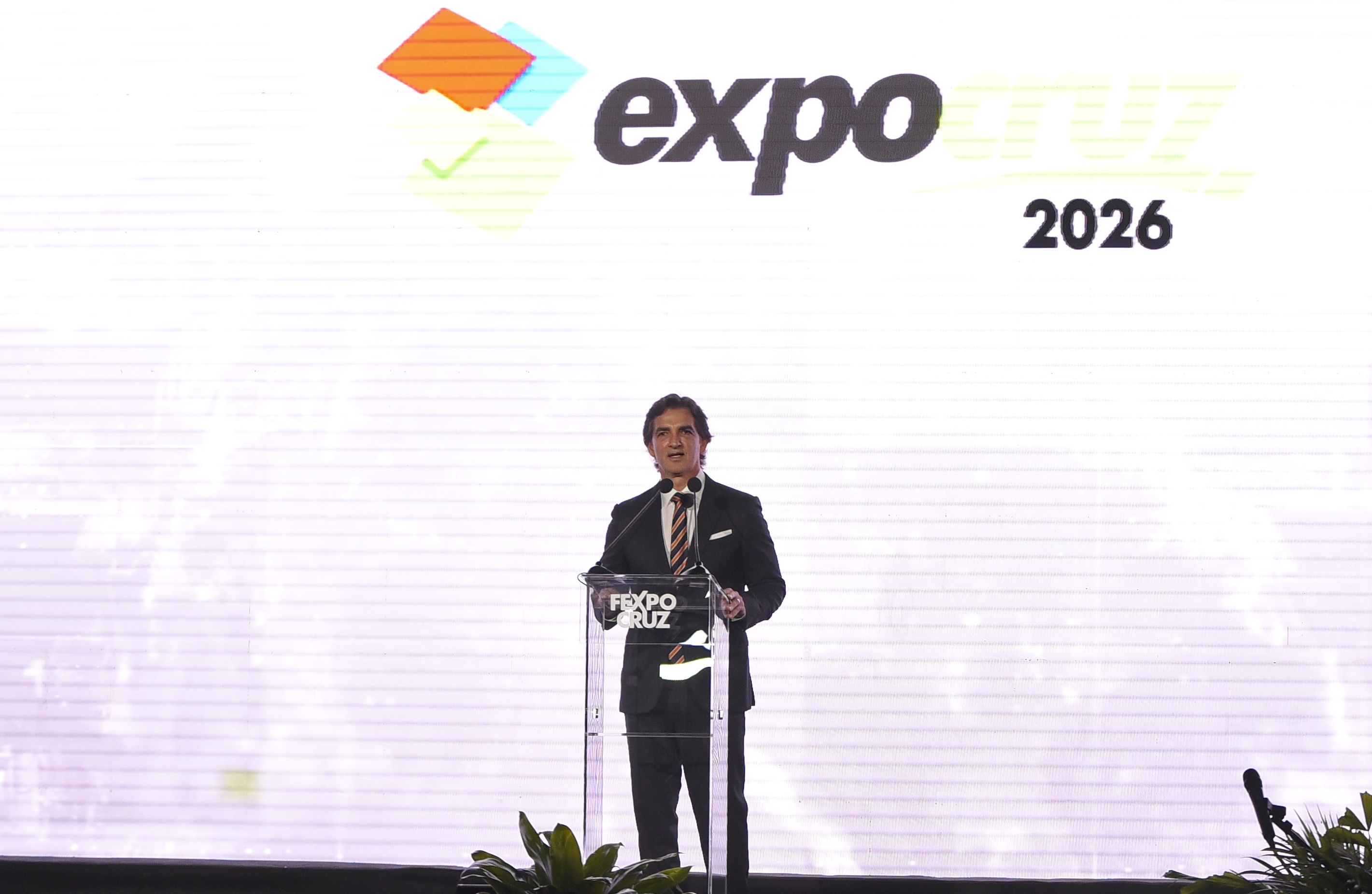 Imagen de noticia: En inauguración de EXPOCRUZ 2026, Alcalde Saavedra destaca la resiliencia productiva y el carácter pujante de Santa Cruz